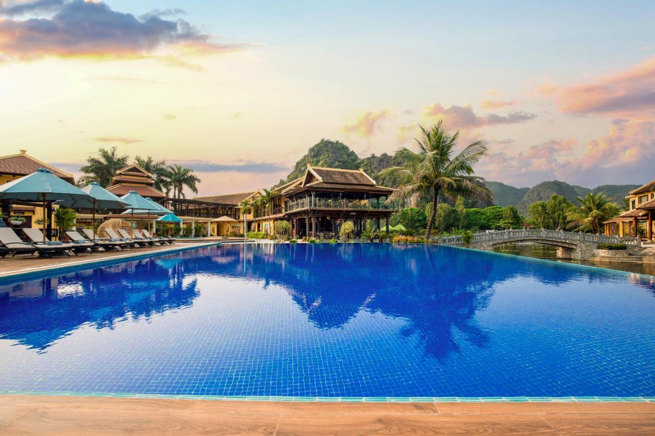 Emeralda Resort Tam Coc นิญบิ่ญ ภายนอก รูปภาพ